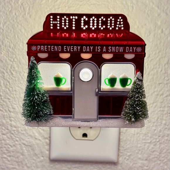 HOT COCOA STAND Wallflowers Nightlight Plug - Picture 2 of 4